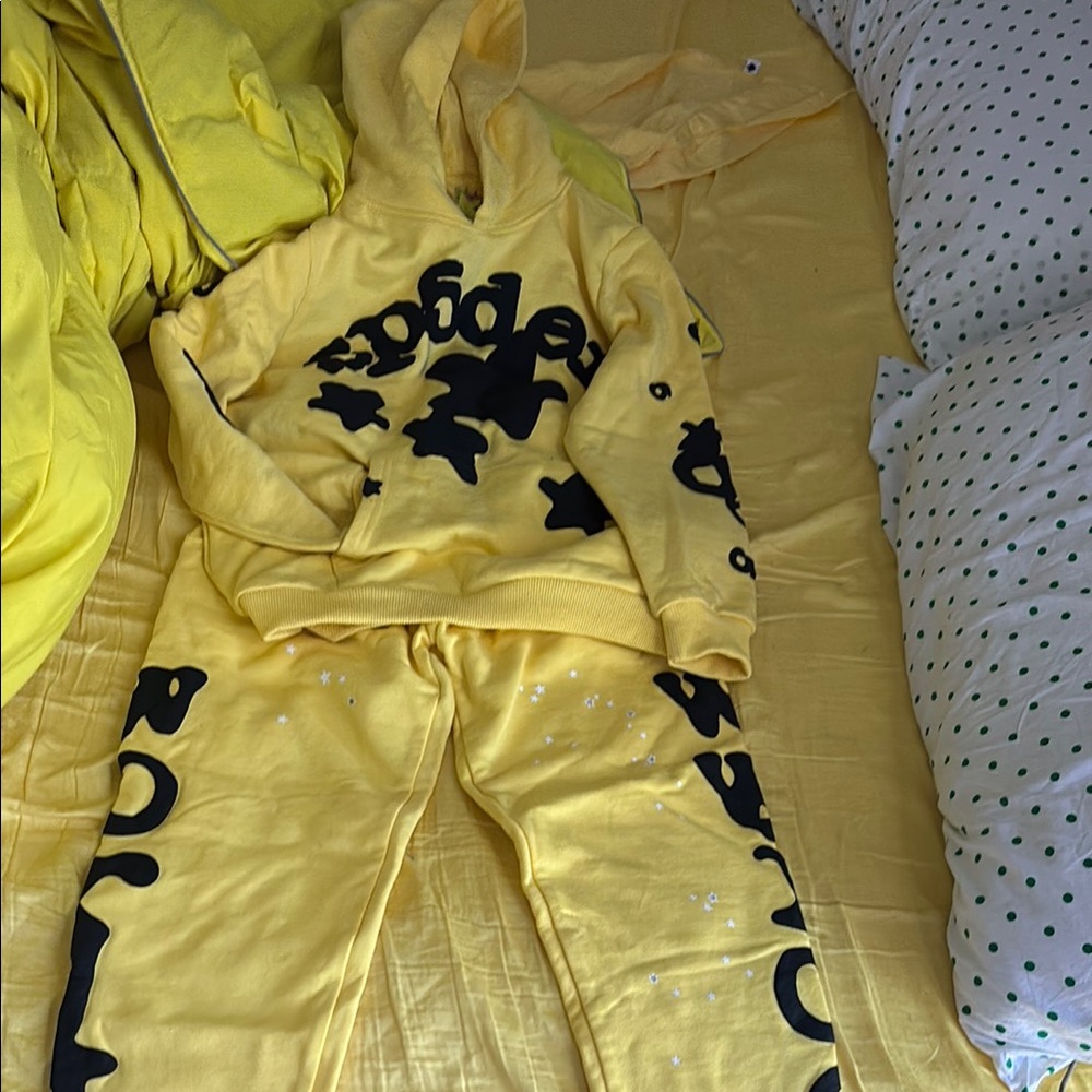 Kids Size M  Unisex Yellow Hoodie and Sweatpants Set with Black Print